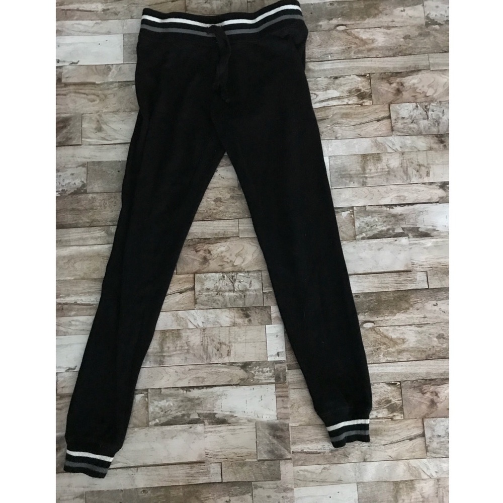 So Perfect Jogger XS black&white striped jogger!